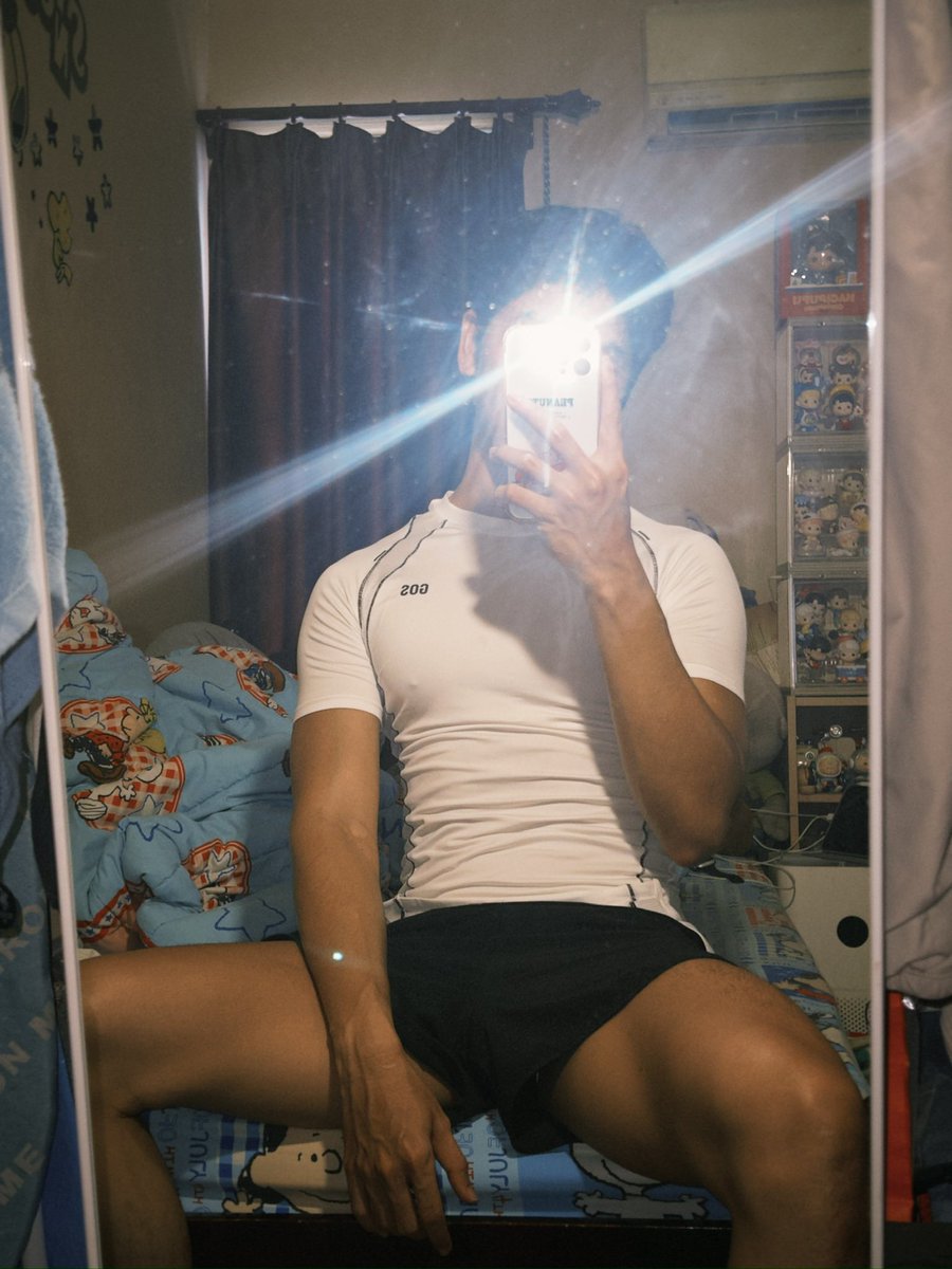 spinnoii's tweet photo. หน้ากระจกนี่มันนน 🥵💦 https://t.co/ZtHyEAC5In