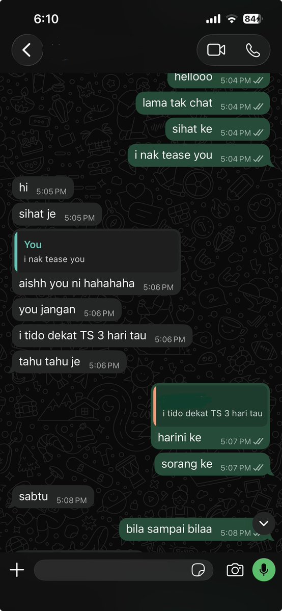 RipeBootyX's tweet photo. since phone dah full memory, delayed sikit nak edit content kebaya merah.🙃😫

i share video lama i dengan kawan lama, tebal nau dick dia. 🥵

saje chat dia tadi, memang ada kat KL this weekend🤪😜😋 cantik betul timing🤤 https://t.co/8jGqZSv8EA