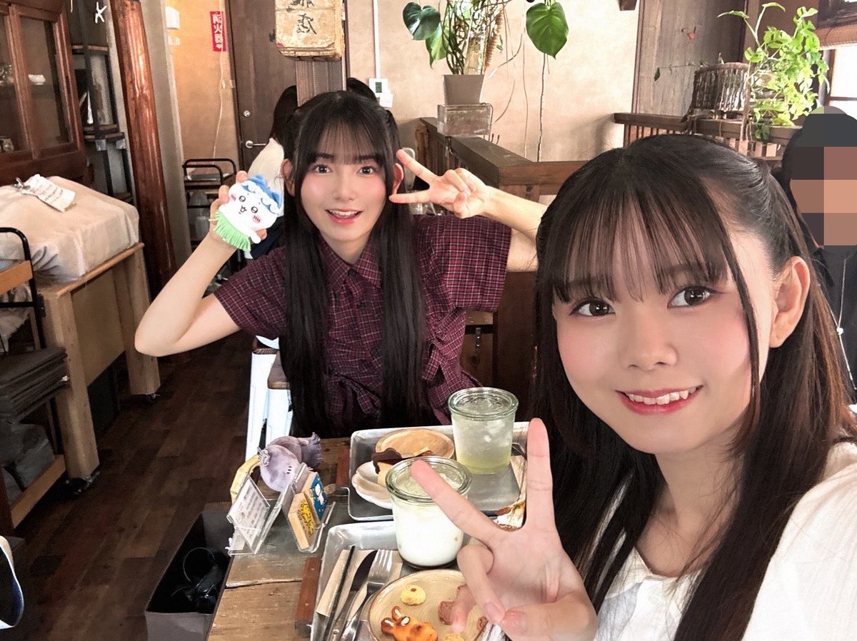 tabesugiyaseruo's tweet photo. このまえ椎名と遊んだよ〜
楽しかった⊂(  ᴖ ̫ᴖ)⊃🎶
意図せず、ハーフツインおそろいですた
✌🏻(͒ ᴖ ·̫ ᴖ⸝⸝ )͒ https://t.co/gV4KAcaZb0