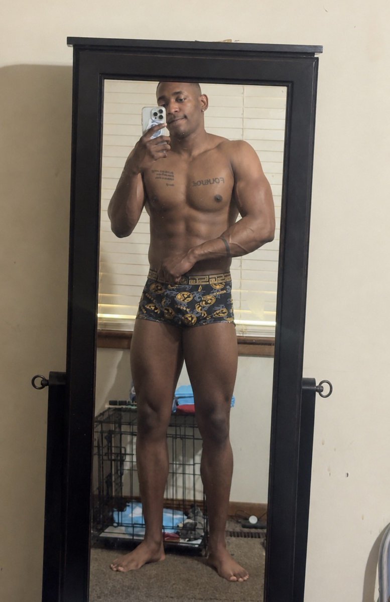 Fousaiy's tweet photo. Here’s me at my heaviest 😍 https://t.co/cXtA9L7vqn