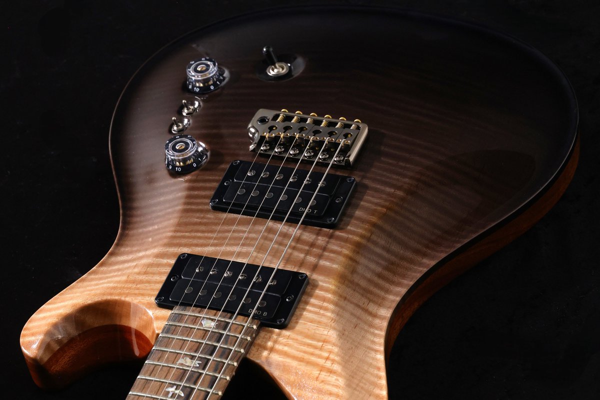 ishibashichamz's tweet photo. 【#PRSフロア】
Custom 24-08 10Top Ltd DMO Pickups Sprayer's Choiceが入荷🔥

フェードカラー+ラメフィニッシュの唯一無二のルックスの1本！
ぜひこの機会にご検討くださいませ！

#GETITPRS #PRS https://t.co/gvay4whd7B