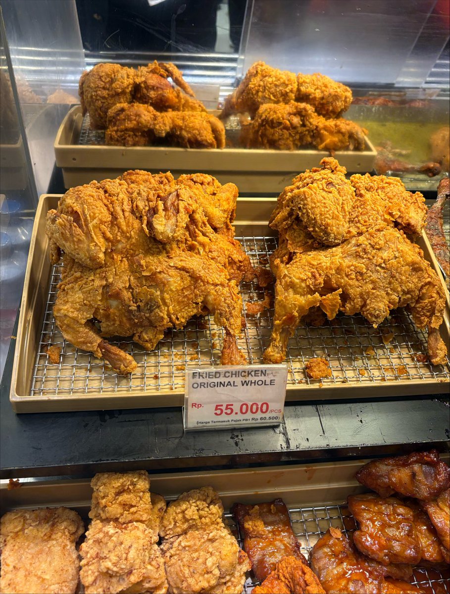 apaaisiareal's tweet photo. ayam seekornya  aeon murah banget weh https://t.co/IrqELVbKfU