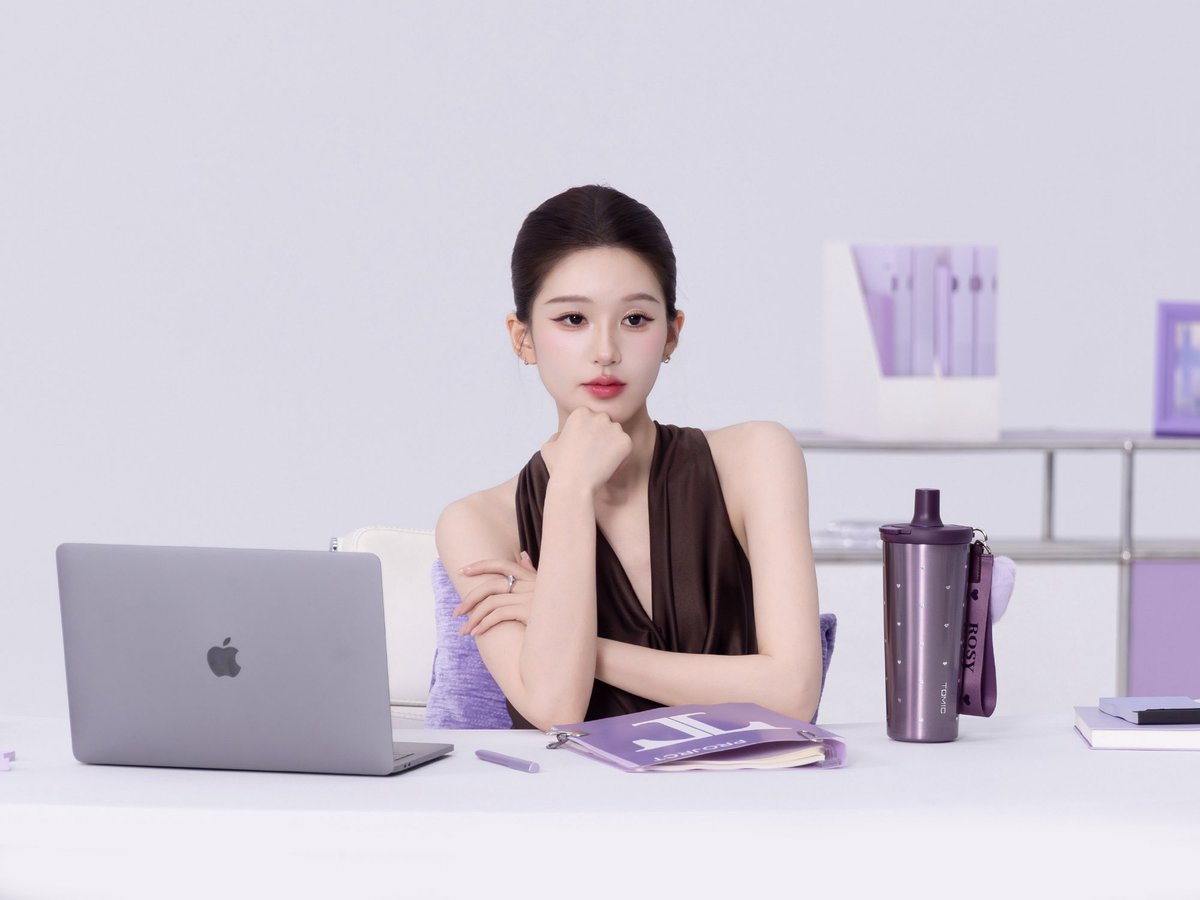 zhaolusi_intl's tweet photo. [📸] 080626 #ZHAOLUSI #赵露思           
Rosy Studio Weibo Update

[2]

Global Brand Ambassador Zhao Lusi for Tomic

#RosyZhao #조로사 #จ้าวลู่ซือ https://t.co/MRUL1LKYx2