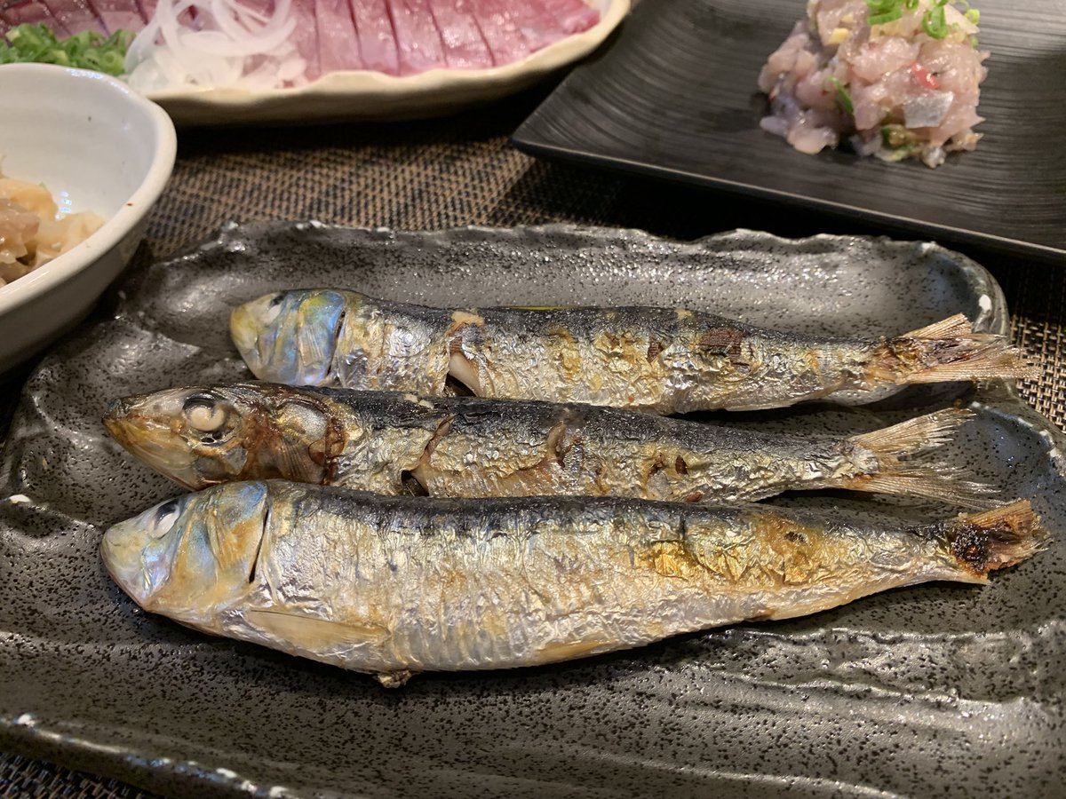 skanayaneko's tweet photo. たまには鰯の塩焼き‼️刺身も美味いが焼きも美味い、皆さんは刺身、それとも塩焼き❓🤗 https://t.co/jz6LRqKMRq
