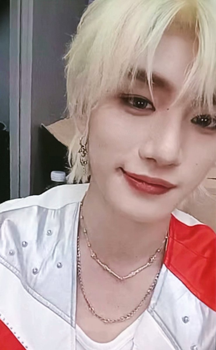 _dingchengxin's tweet photo. Chengxin blonde 🫠 https://t.co/UDgsxdF5iI