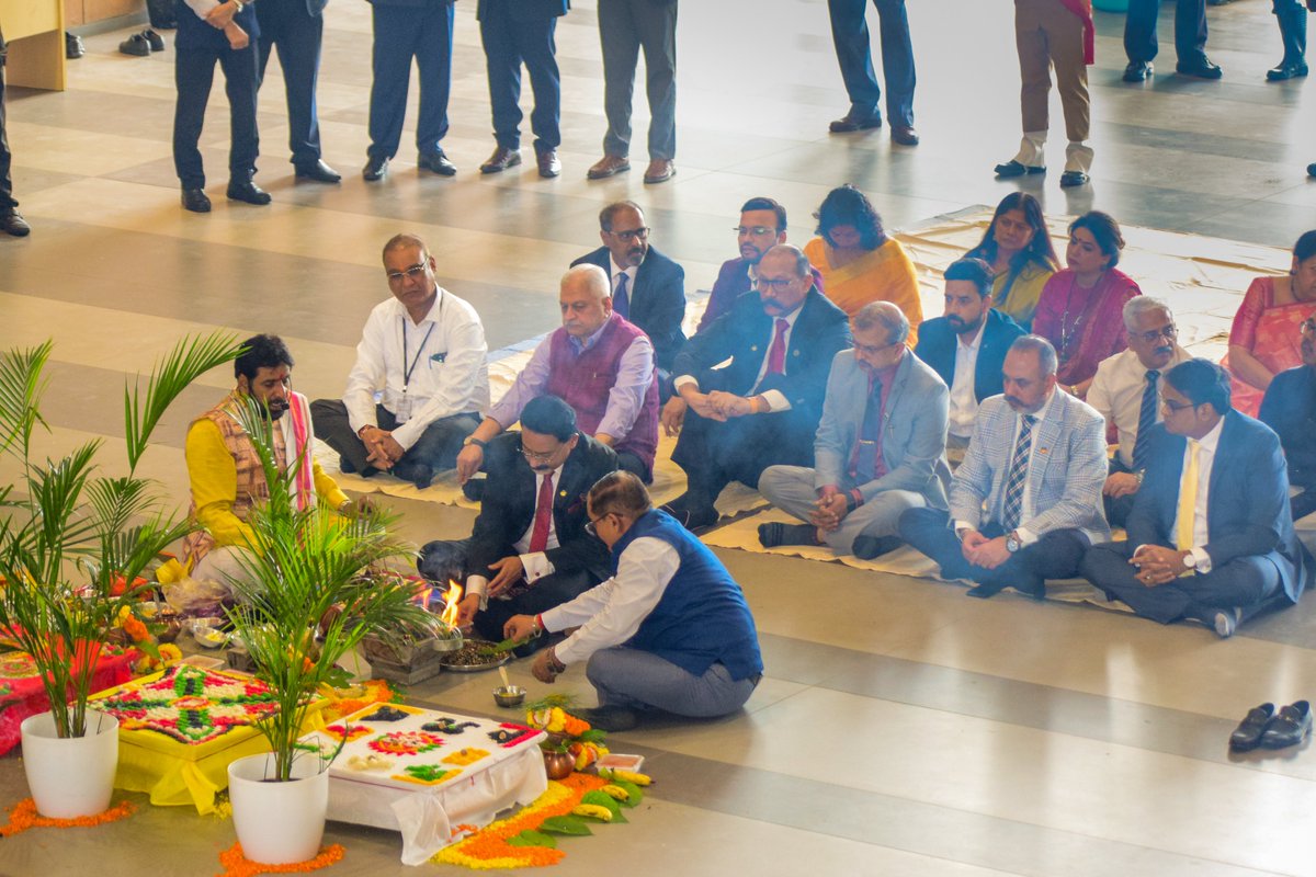AmityUniMumbai's tweet photo. Welcoming New Beginnings at Amity University Mumbai
Orientation 2026
Every new academic journey begins with guidance, inspiration, and a shared vision for success.
#AmityUniversityMumbai #OrientationProgramme #StudentInduction #ParentOrientation #HigherEducation #CampusLife https://t.co/cxdH3vGdAE