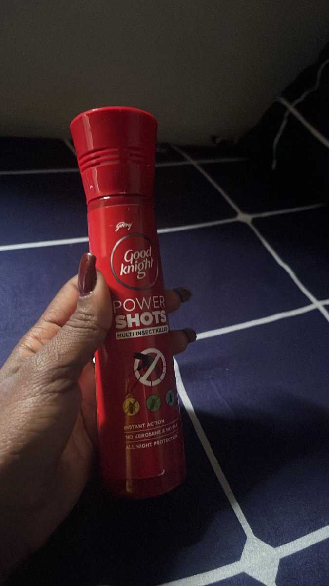 ScholarIbe's tweet photo. @Niyih This is rubbish it just has a nice smell but it doesn’t kill even mosquitoes https://t.co/zzWCkq2tct