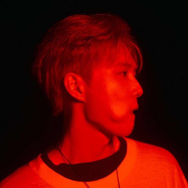 myeolysh's tweet photo. I didn't notice it before but after seeing this close-up edit I could see Jun was pressing his tongue against his cheek while looking at sehun. #watdatmean https://t.co/gGaalAbJHz