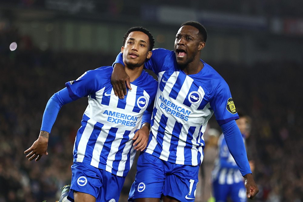 TheBlueDodger's tweet photo. 🚨🔵 Joao Pedro on Danny Welbeck:

"Personally, Danny is a very important person for me in life. When I came to England, I didn’t speak English, but he always tried to be around me to support me and help me develop."

"This will now be the third time that we have played together and I think, as he did with me in the past, he will give support to everyone in the squad. Danny is this guy! He is very helpful and wants the best for everyone around him and for the team."

(@ChelseaFC) #CFC