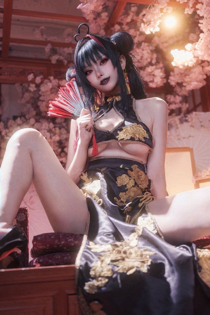 Toromi_cos's tweet photo. 🌺

#NIKKE
#NIKKEcosplay https://t.co/AJKrUpJD8P
