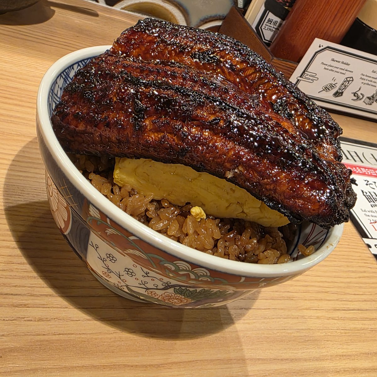 hiroponcos's tweet photo. ９日まで鰻半額だよ～
食べきれない分はおにぎりにしてくれる

📍いづも 難波
〒542-0076 
大阪府大阪市中央区難波３丁目８−２２ B1階 https://t.co/WcmgYUgcwF