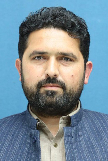 SJS0SH's tweet photo. لانگ مارچ کا اعلان اسے ہفتے ہونا چاہیئے تھا
کیونکہ اسٹیبلشمنٹ چاروں اطراف سے پھنسی ہوئی ہے۔ کشمیریوں نے نتھ ڈالی ہوئی ہے بلوچستان کے حالات قابو سے باہر ہے۔ قبائلی علاقوں کے حالات ٹھیک نہیں ہے۔
سہیل آفریدی نے لانگ مارچ آج سے 52 دن بعد کرنا ہے چول انسان موقع پر ہتھوڑا مارتے ہیں https://t.co/2Y2eftLnno