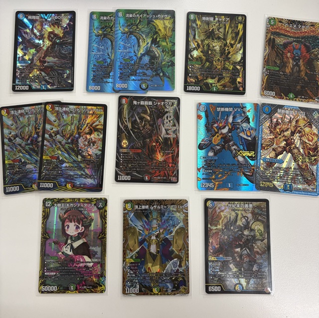 toresev777's tweet photo. デュエマのカード入荷いたしました❗️
お探しの方は是非ご来店お待ちしております🌟
#善悪
#5000VT
#ロッドゾージア
#VV8
#ジャオウガ
#ガイアッシュカイザー https://t.co/cIxdzEAotz