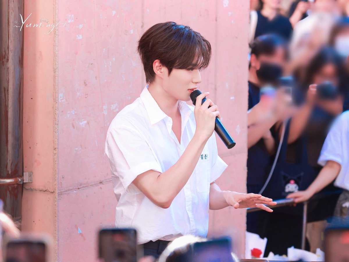 yuminglu18's tweet photo. 20260806  新专辑🧩special guest🎹🌞

校草学长今天汇报演出 又帅又萌

#김준서 #KIMJUNSEO #JUNSEO #준서
#ALPHADRIVEONE                #ALD1 https://t.co/UdYp7Q5dN8