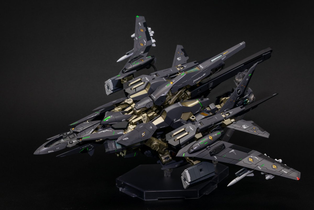 arayna_lene's tweet photo. なんか知らんけどうちには可変機が多い
#フレームアームズ https://t.co/iNOYnKN4Or