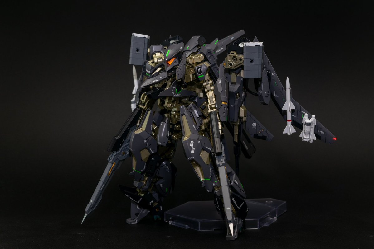 arayna_lene's tweet photo. なんか知らんけどうちには可変機が多い
#フレームアームズ https://t.co/iNOYnKN4Or