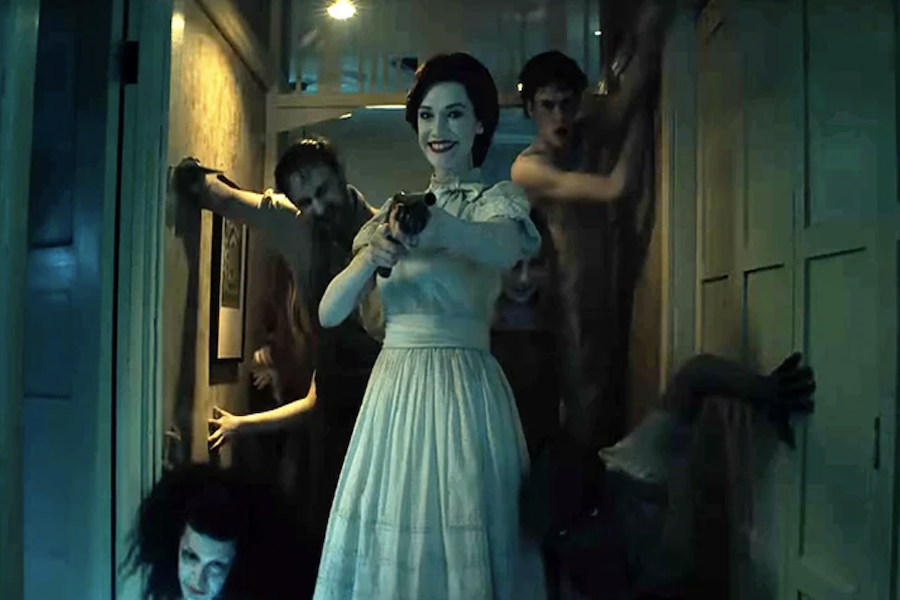BollywoodH's tweet photo. #Insidious: #OutOfTheFurther Final Trailer Unleashes a New Nightmare as the #Horror Franchise Returns to Its #Supernatural Roots
https://t.co/oFgdWncuZD https://t.co/TYko06texi