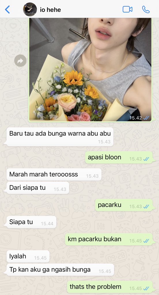 indomikayla's tweet photo. Day 1 pacaran kinda nervous (apa lebih ke bloon ya si io) https://t.co/lDRQqMCso2