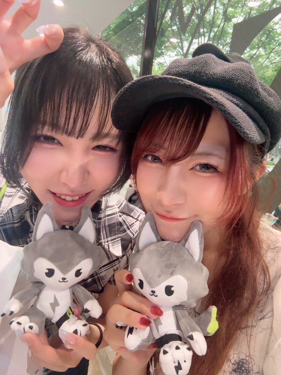 cya_sb's tweet photo. まさかのわたちゃんと、さきっちょとエンカウントした時🐺⚡️
さきっちょがめっちゃ写真撮ってくれた✌️ https://t.co/0FTXeA4kYn