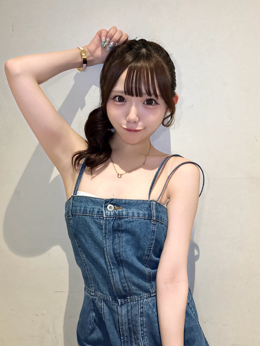 xinxin_ruka's tweet photo. デニム夏っぽくてすき՞. ̫.՞💎💙 https://t.co/noBnfSin6d
