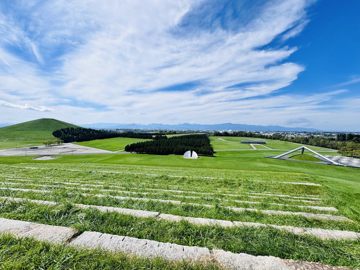 edspul's tweet photo. 近くの公園の山から撮った景色。
こうやってみると良くわからんオブジェクトばっかりやね。基本見るくらいしかできないです。 https://t.co/UDUV8czq7t