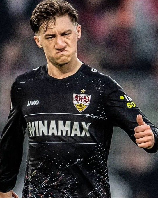 Siak4a's tweet photo. Angelo Stiller serait une recrue plus intéressante que rodri 
Mais vu qu’il a pas de buzz et qu’il a un gros nez… https://t.co/r1KvlBvzsq