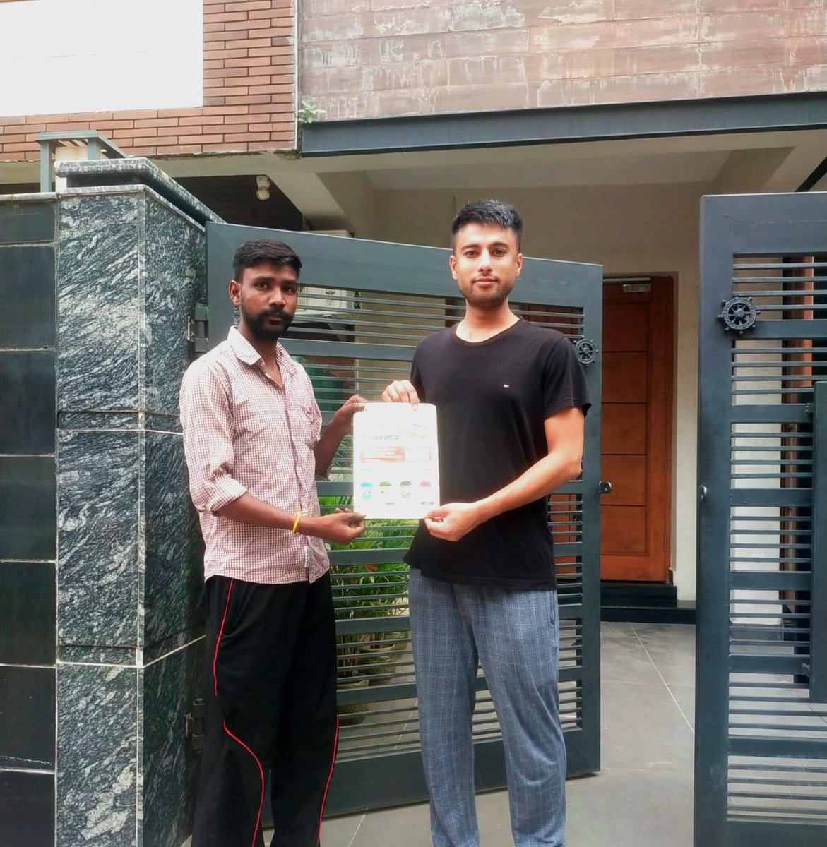 MCChandigarh's tweet photo. Small steps at home can make a big difference for our city
Use the 4-bin system for proper waste segregation:
🟢 Green – Wet Waste
🔵 Blue – Dry Waste
🔴 Red – Sanitary waste
⚫ Black – Special Care waste
Segregate at source, support recycling, and help build a cleaner, greener Chandigarh.
#SwachhChandigarh #WasteSegregation #ReduceReuseRecycle #CleanIndia
@SwachhBharatGov