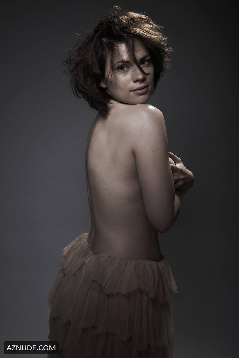 Slay_king_18's tweet photo. hayley atwell, i was not familiar with your game https://t.co/inwMsxBRNj