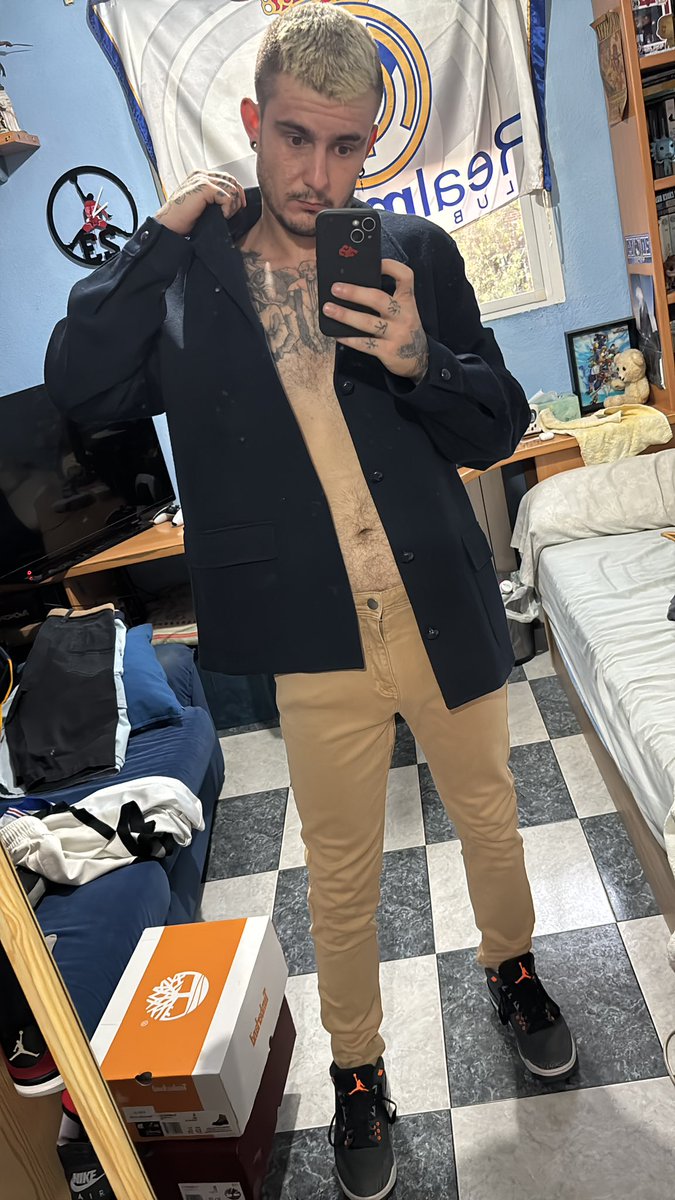 Davidreamer's tweet photo. Creador de outfits. https://t.co/TVXgy0YJFY