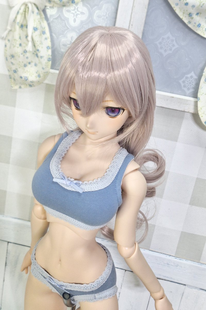 kinmist's tweet photo. L胸サイズも作ってみました(引用元は〜M胸サイズ)
ダーツを入れずにバストにいかに沿わせられるかが難しかったです(;´ `���) https://t.co/SMwTHE9QNM
