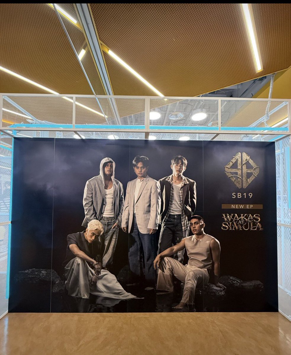 le_mo_nnnnnn's tweet photo. sb19 opened doors in japan. what started with their own section has now grown into a dedicated opm section. thank you sb19 for paving the way. https://t.co/qqHGPnkWqz
