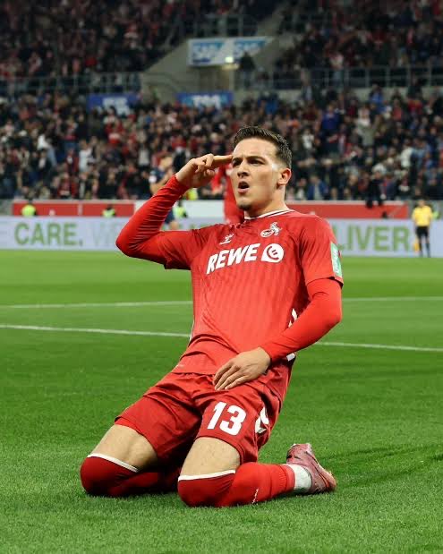 AuriAnonimos's tweet photo. 🚨 O Borussia Dortmund avança por Said El Mala.

Nova proposta prevista para esta semana, com cerca de €40 milhões. Os bônus seguem como principal entrave. Apesar de uma nova reunião, BVB e Köln ainda estão longe de um acordo.

🗞️ @berger_pj

#BVB #BlackYellow https://t.co/3oibsU4YEP