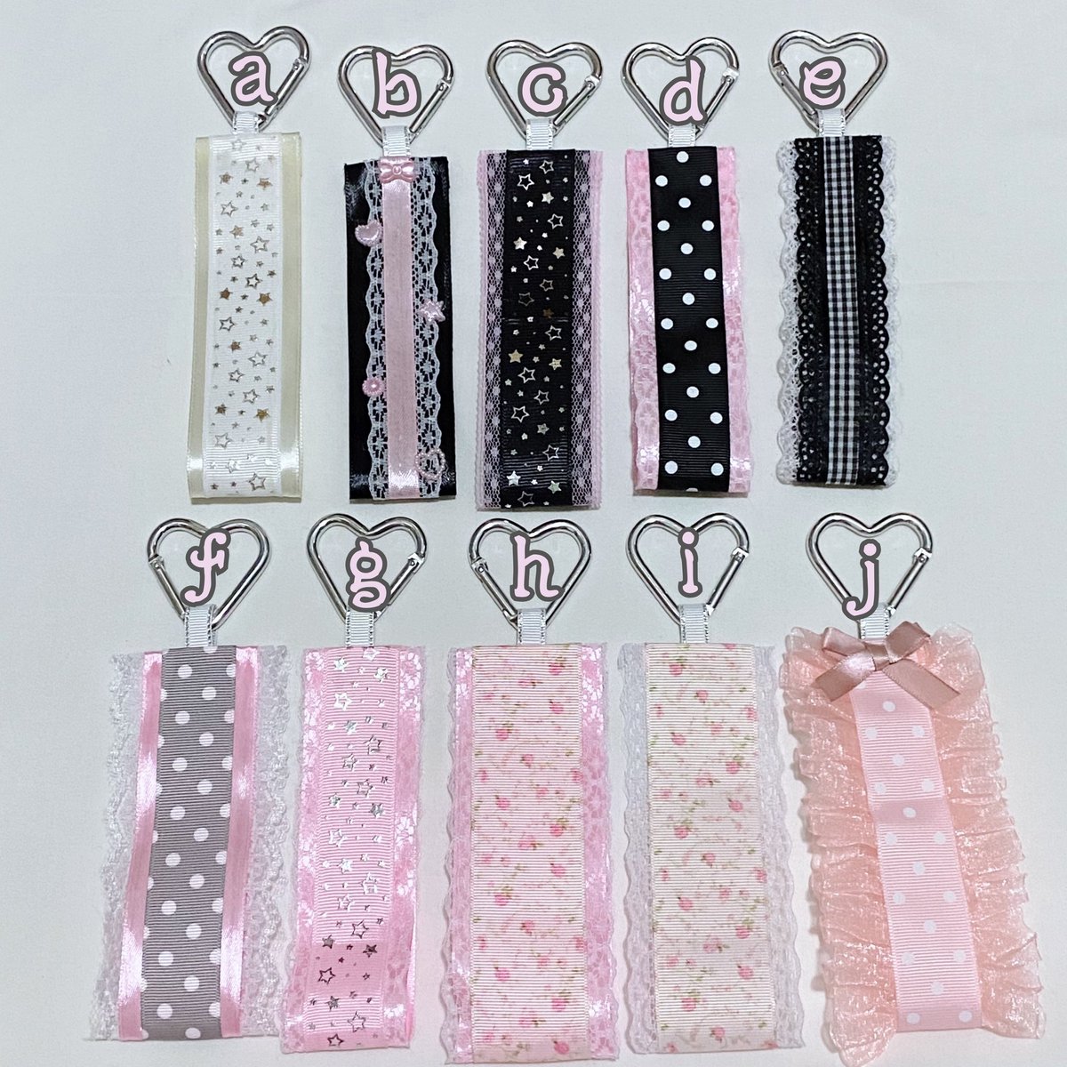 fromjuwii's tweet photo. ˚ʚ♡ɞ˚ webbing ribbons 🪽𝐛𝐚𝐭𝐜𝐡 𝟑

₱50 each except: 
(a) ₱45
(h) ₱55
(j) ₱55 

ㅤꨄ︎ with heart carabiner

dm for availability of stocks ☁️ 

loc: bulacan
ship : j and t 

tags: wts lfb ph webbing ribbon pins svt kpop handmade exo bts aespa nct enhypen https://t.co/8yCJRBzAO0