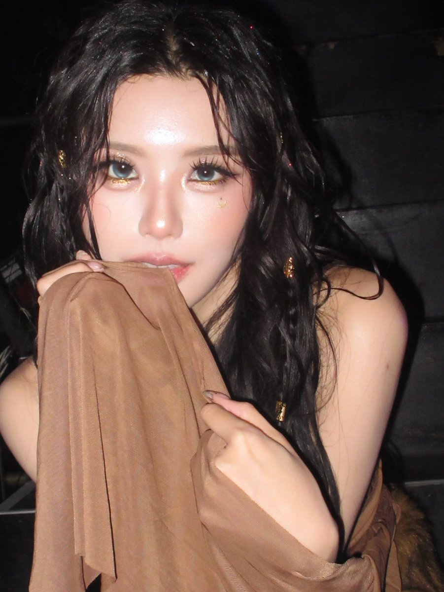 pinkyzhangkeyou's tweet photo. ROSIE INSTAGRAM UPDATE
#cpop #mandopop #girlsgroup #ELL_AND_S #若熙 https://t.co/jE06vdm3T4