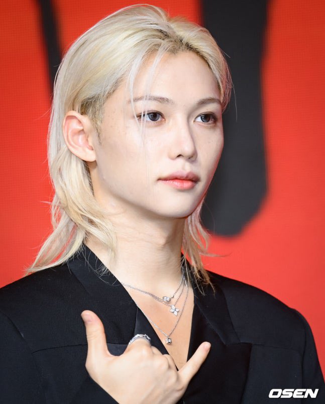 angelbok915's tweet photo. 초미인은 미사여구 필요없지요 https://t.co/5cVUwD4eHe