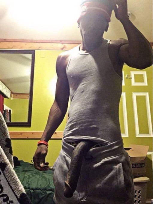 daddybig1233's tweet photo. Rt if you will let him breed you https://t.co/0MWdnAL4iy