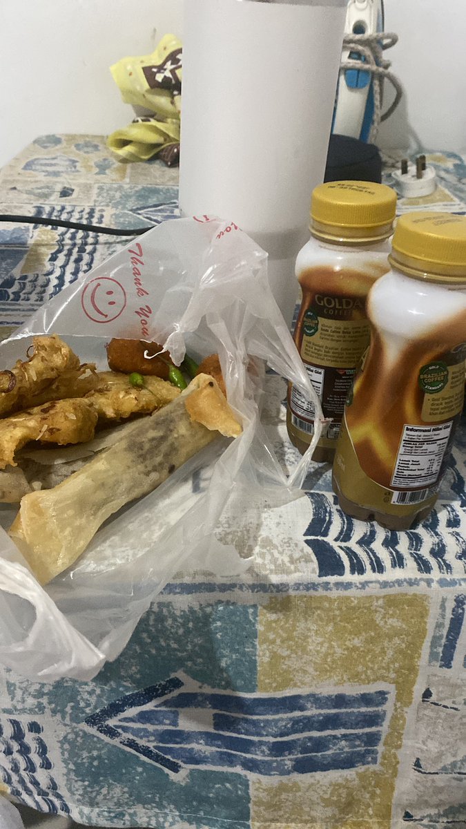 fararasala's tweet photo. self reward 16 rb dengan gaji mungil ini but oke kok https://t.co/1K0pbxVyKZ