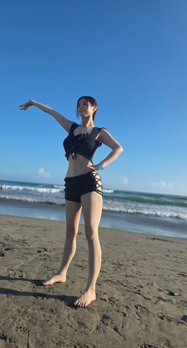 toyotomirai's tweet photo. 海行ってきたー🌊🌊🌊
今から鎌倉でご飯食べて帰る⸜(*˙꒳˙*)⸝つーちゃんのお陰で今日はなんとか海メインで堪能できた🥰んー艦やりたいよおおおぉってなったので気持ちだけ海に全振りしてきたしリーチぶりに海来たなぁの気持ち️🪄⌒𖤐 ̖́-

鎌倉寄ったら帰る🚃 https://t.co/OGikIayJii