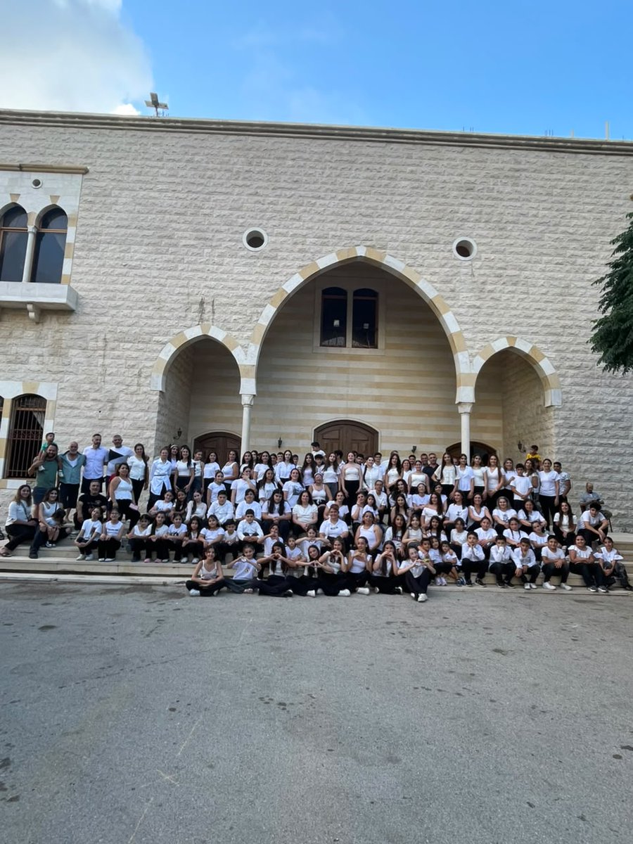 sawtkellebnen's tweet photo. بعد غياب دام عقدين: "فرقة الجاهلية للفنون الشعبية" تعود إلى الساحة الفنية والمسرحية وتطلق "مهرجان صيف الجاهلية 2026"
الجاهلية، الشوف، لبنان
https://t.co/6JHgMM6vkL https://t.co/oLXkRoB65W