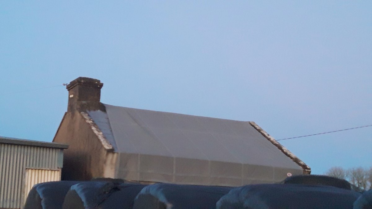ClonmelCovers's tweet photo. Looking for a temporary roof cover or something more permanent? Clonmel Covers is the go-to! For more information, call 0526124881. 🏠✨
#TemporaryRoof #PermanentRoof #ClonmelCovers #HomeImprovement #RoofingSolutions #CallUs #HomeRenovation #RoofCover #Clonmel #HouseGoals 🏠✨ https://t.co/jneweckYQa