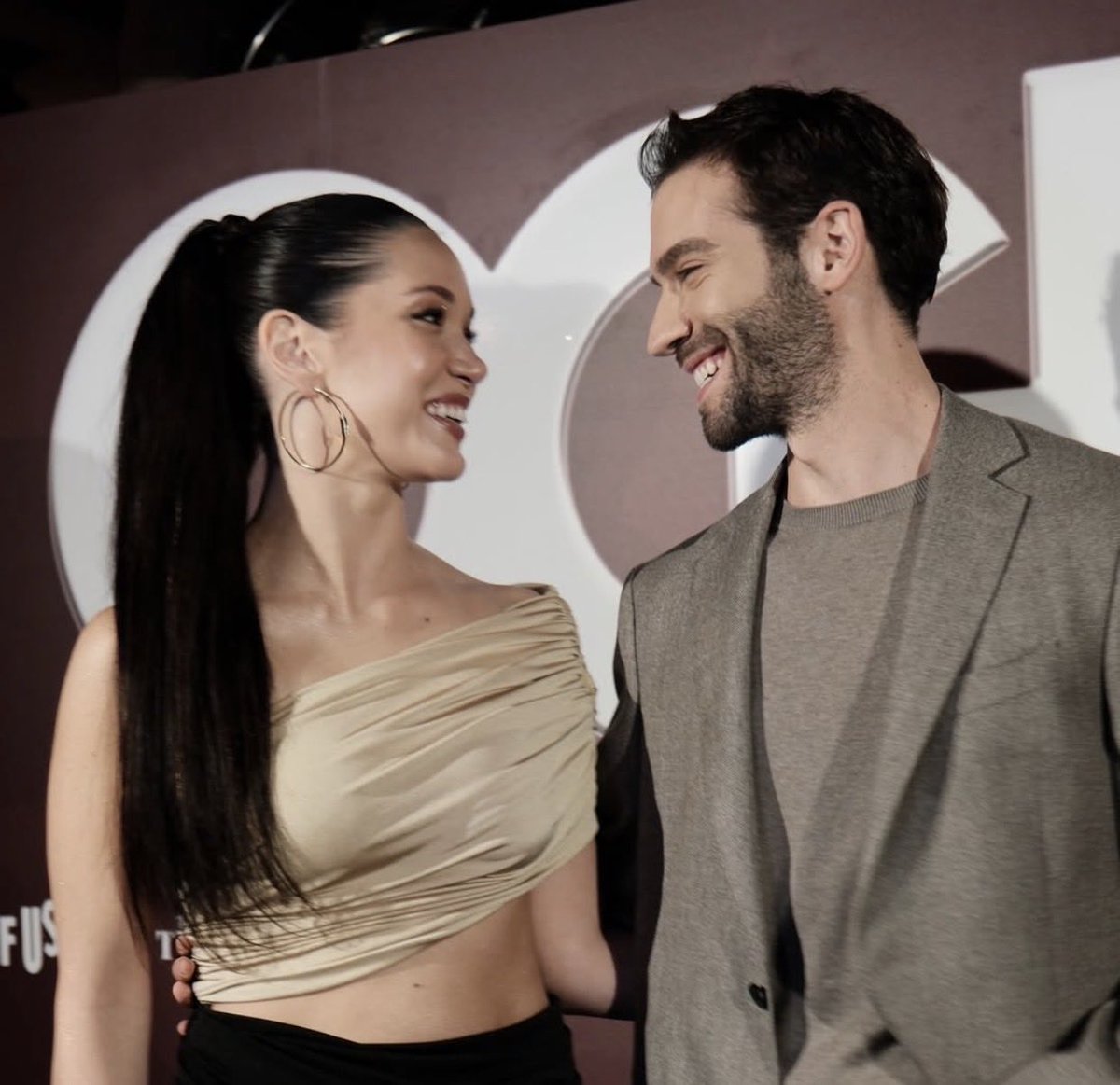 itsmenelaa's tweet photo. 100 kere daha partner olsalar bile bıkmadan usanmadan yine onları izlerim❤️‍🩹 
#HazalSubaşı #BurakBerkayAkgül https://t.co/JGDC0DZbLu