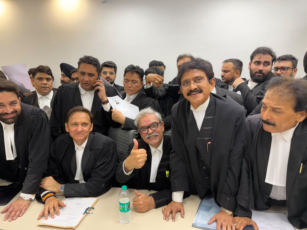 barandbench's tweet photo. Senior Advocate Siddharth Mridul, former Chief Justice of the Manipur High Court, has filed his nomination to contest for the post of President in the upcoming Supreme Court Bar Association (SCBA) elections
#SupremeCourt #SCBAElections https://t.co/nirCWqYt3U