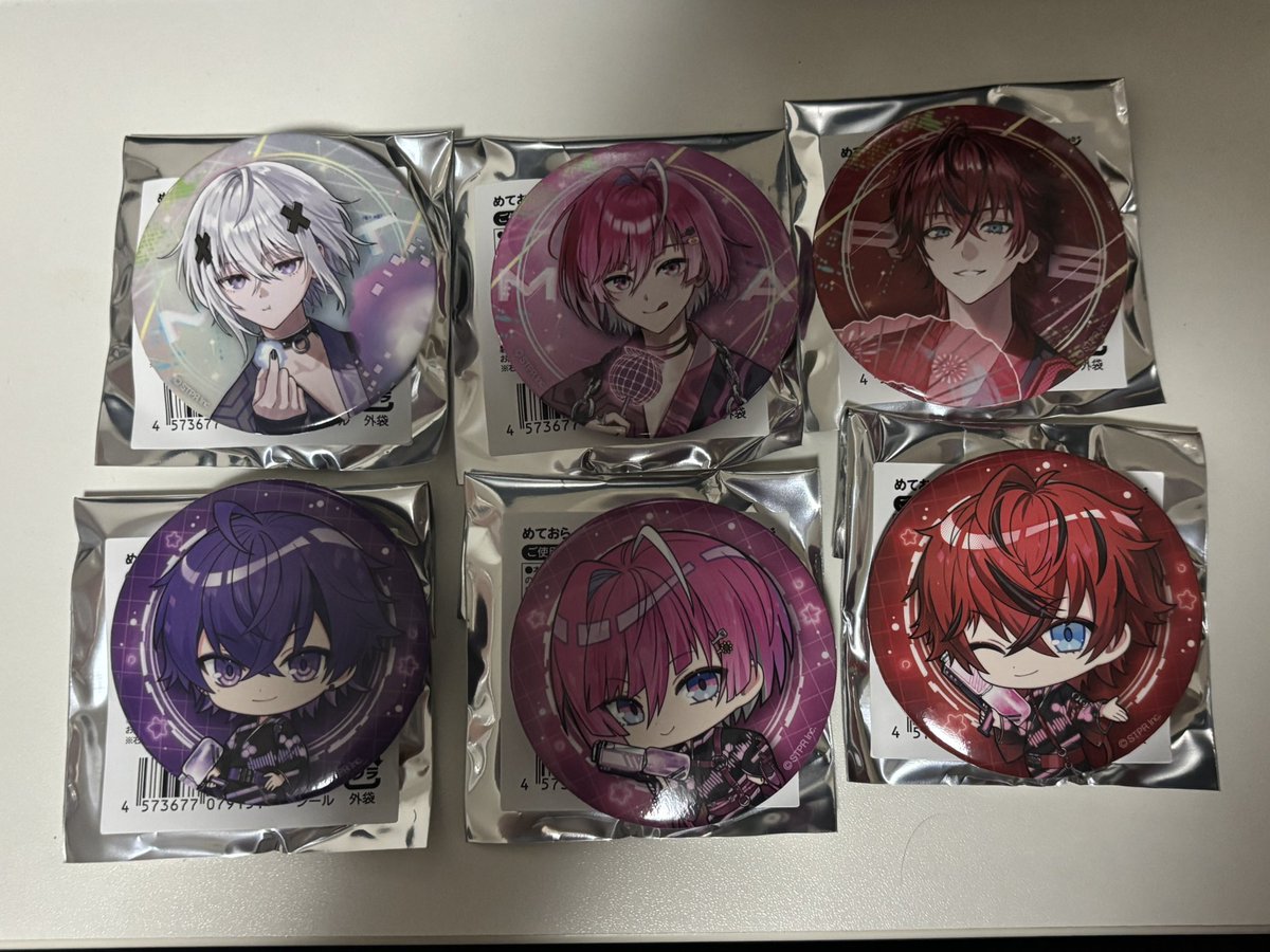 x6m_i's tweet photo. 【めておら Summer2026グッズ交換】

【譲】缶バ 等身🩷️🤍❤️ デフォ💜🩷️❤️
クリアカード デフォ🤍❤️
チャーム🤍

【求】💫️🩵

#めておらグッズ交換 https://t.co/79I64oc4BO