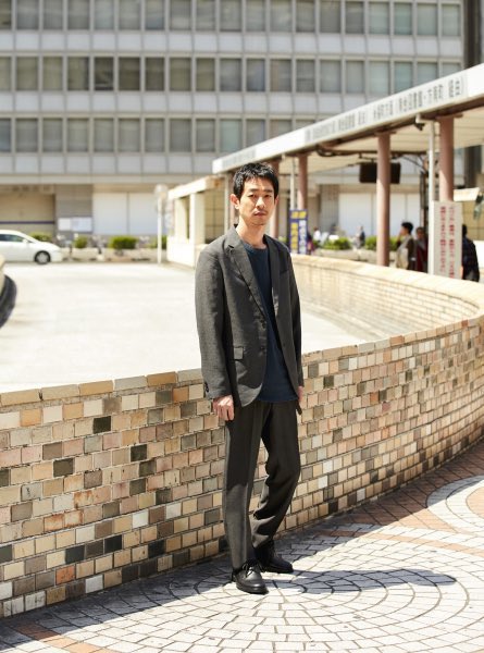 8th_month's tweet photo. ①Dior
②LEMAIRE
③Sacai
④UNIQLO
加瀬亮、感動シリーズのセットアップがハマりすぎていて笑ってしまう。 https://t.co/QTIpPWzxgz