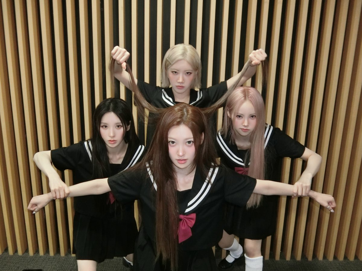 official_artms's tweet photo. 📸260806 #오늘의_탐험일지

#ARTMS #아르테미스 #OURII
#Hyper_Ego https://t.co/ZMANpTFczW