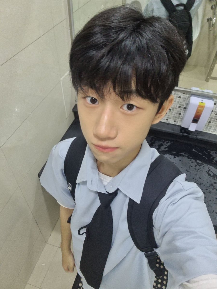 yhujr77's tweet photo. 생존신고 겸 그간 찍었던거 https://t.co/vjTSWwI3FW