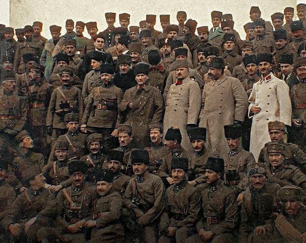 sadecebilalya's tweet photo. yine %1 kaldık. https://t.co/qVeapqTj4C