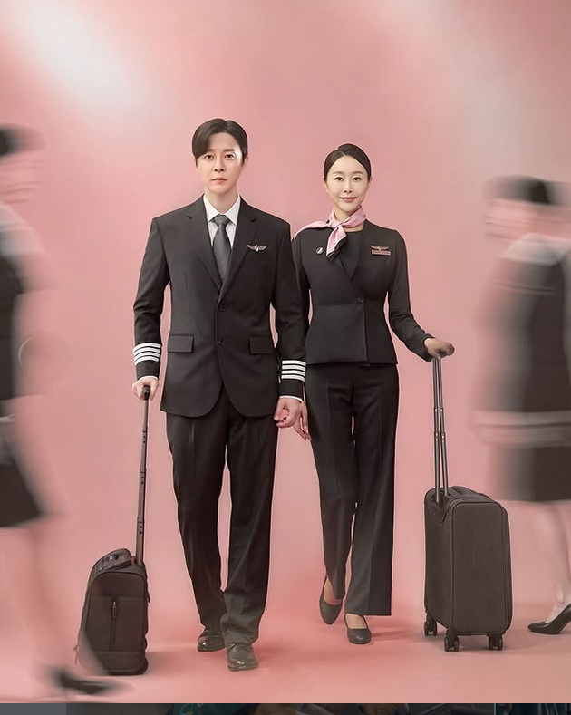 skybudget's tweet photo. ティーウェイ航空、「トリニティ航空」への刷新に伴い新制服を公開 https://t.co/JIyMhswvZR https://t.co/X2GeCvAj1w