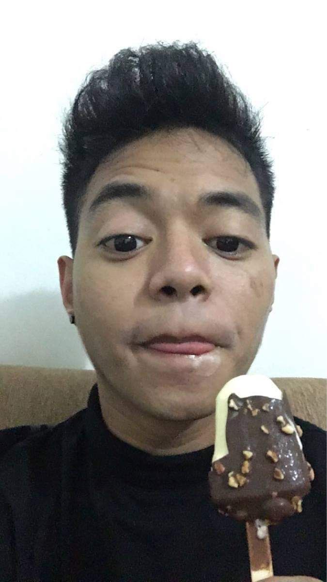 kimMAAAQ's tweet photo. eum enk mau eskrim https://t.co/gXck4xGDYr