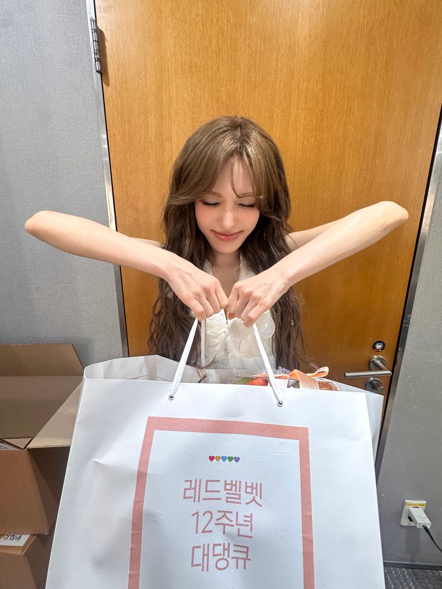 SWani0221's tweet photo. 뭐야 웬디웅니 인스타!! https://t.co/DrYb7ZHiSM